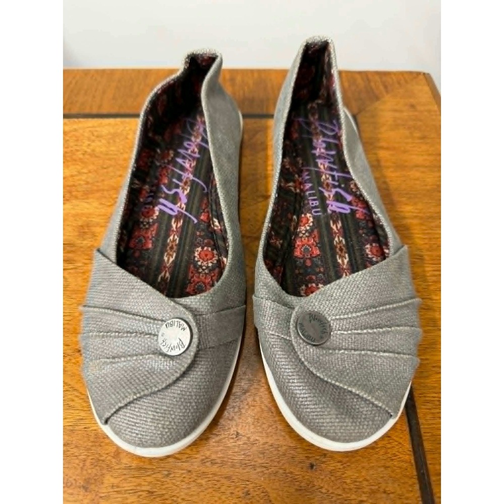Blowfish Malibu 9 Grey Metallic Canvas Pleated Button Slip On Flats Shoes